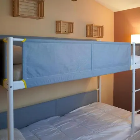 2 Etoiles Proche Et Commerces サン・シプリアン